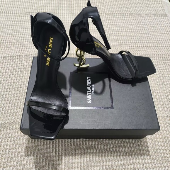 SAINT LAURENT Black Patent Leather Heeled Sandals - Picture 4 of 9